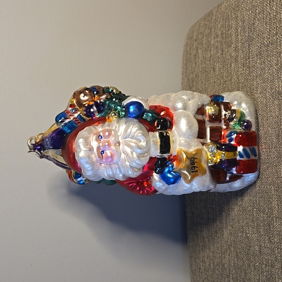 Brass Key 9" Hand Blown and Painted Santa Glass Centerpiece - Picture 10 of 16